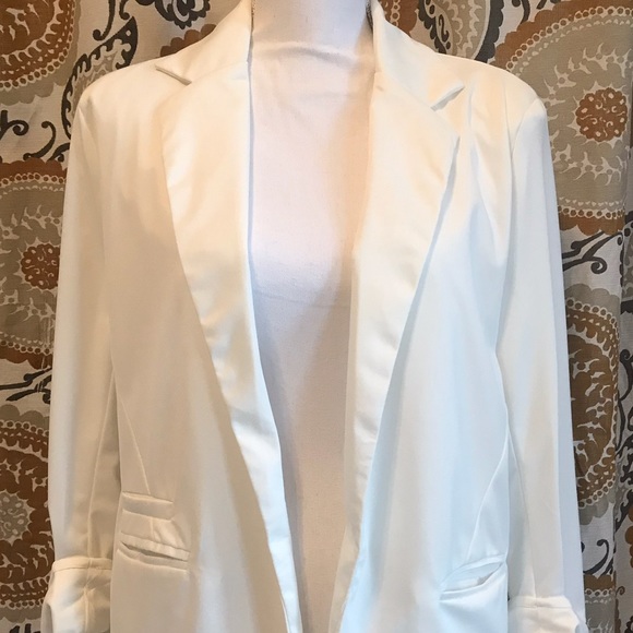 Sale ✅ White Blazer - Picture 3 of 6